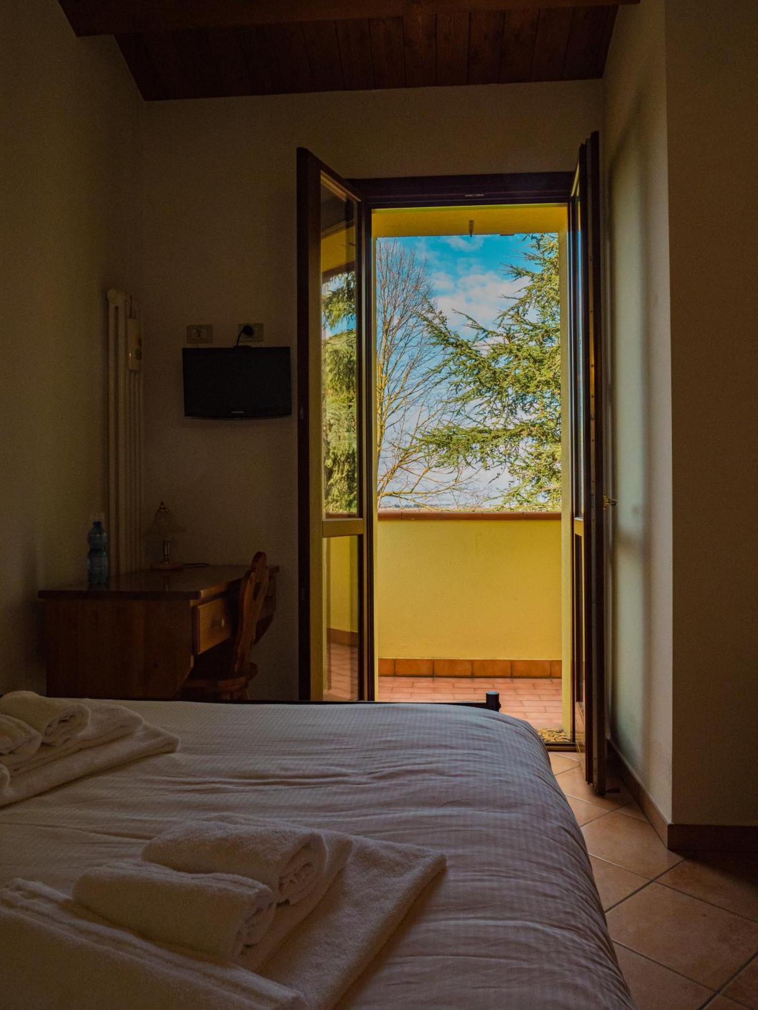 B&B Villa Erika Луґо Екстер'єр фото