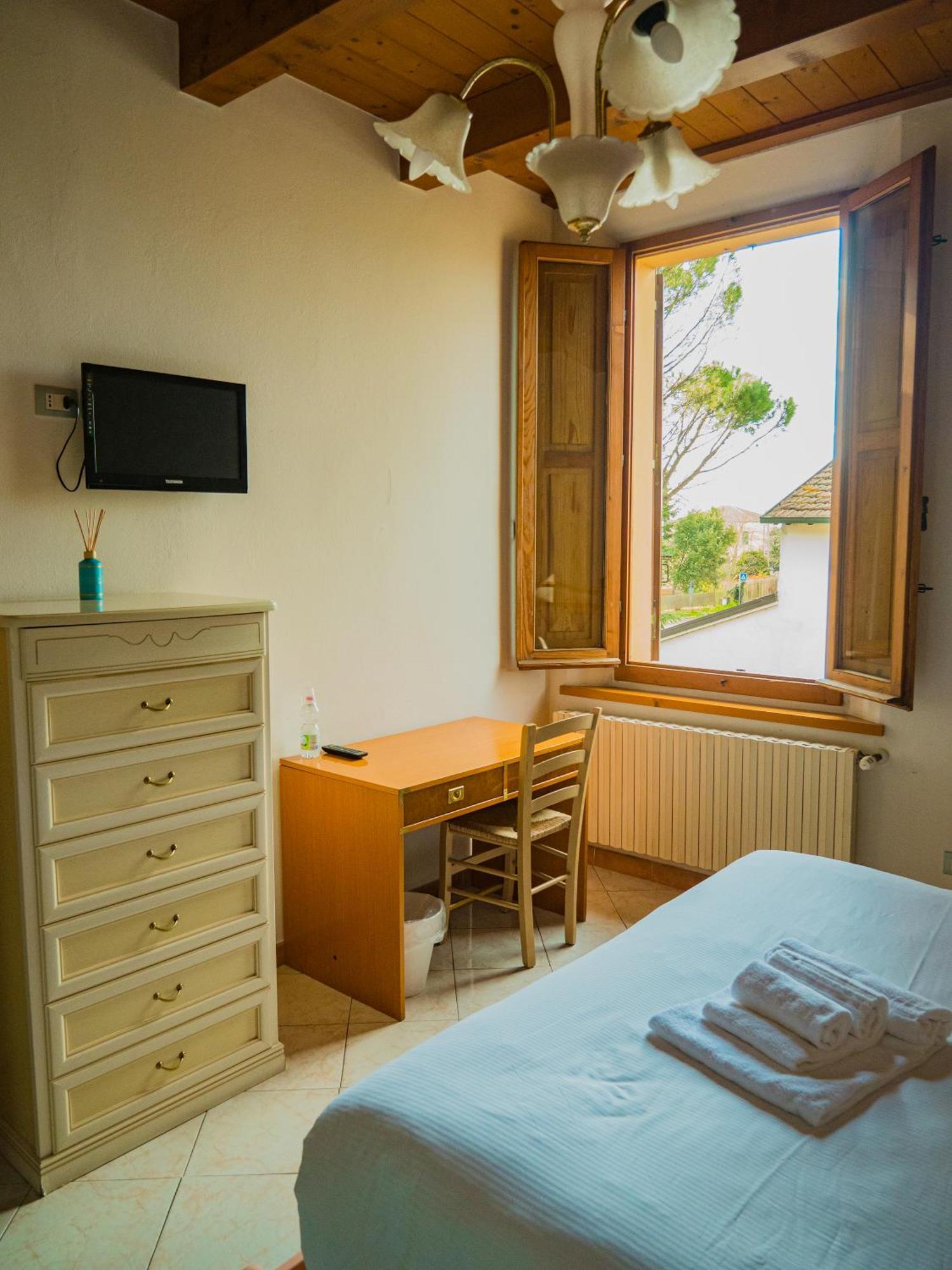 B&B Villa Erika Луґо Екстер'єр фото