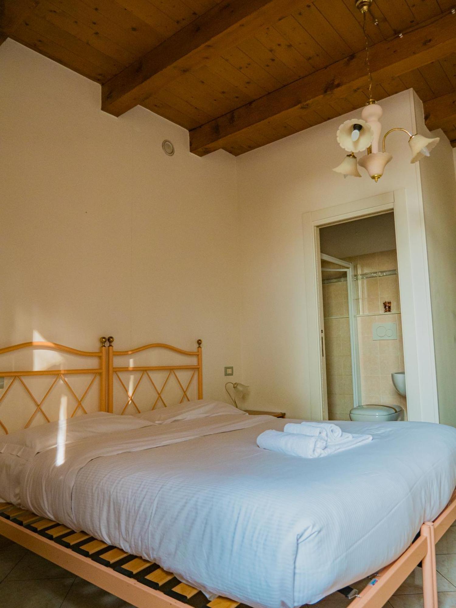 B&B Villa Erika Луґо Екстер'єр фото