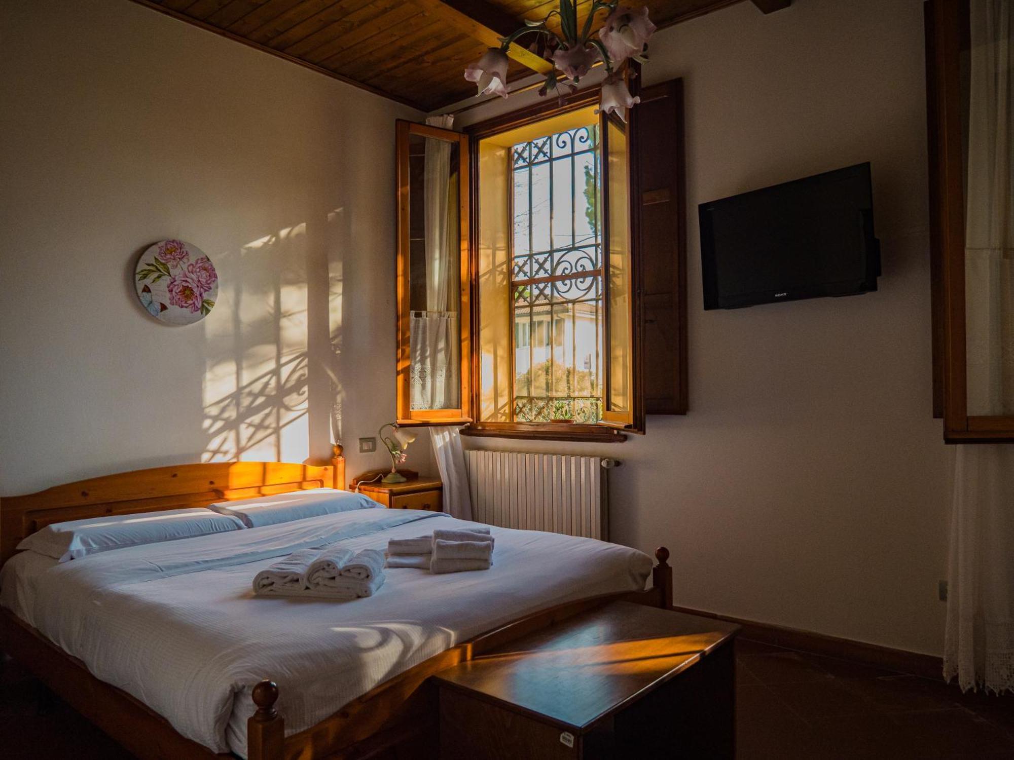 B&B Villa Erika Луґо Екстер'єр фото